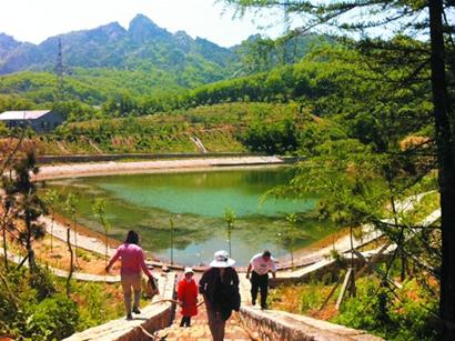 浮山北麓添新景觀 打造1.6萬平親水樂園