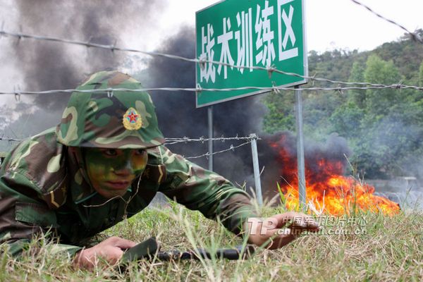 中央軍委大幅調(diào)整海南省軍區(qū)領(lǐng)導(dǎo)班子 一次換6人