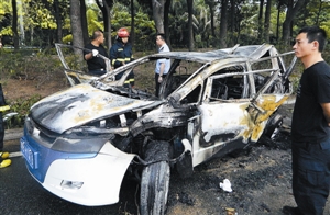 “5·26”事故中遇難的哥所駕的出租車。 （資料圖片）