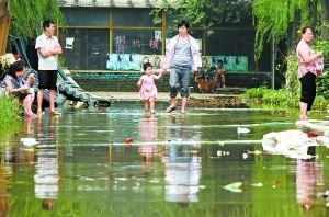 親歷者回憶房山暴雨：路人瞬間被洪水卷走