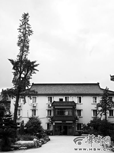 江蘇省鎮(zhèn)江市丹徒區(qū)辛豐鎮(zhèn)古大圣寺。最顯眼的不是大雄寶殿等殿堂，而是安養(yǎng)了170 余位老人。安養(yǎng)院本報記者孫強攝