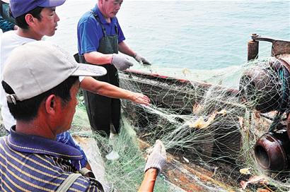 今日開海探訪碼頭 為多捕魚蝦十八般兵器裝上船