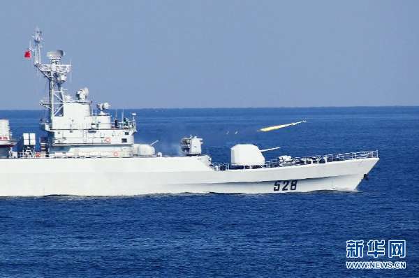 北海艦隊黃海秋點兵 新裝備可抗多向?qū)楋柡凸? border=