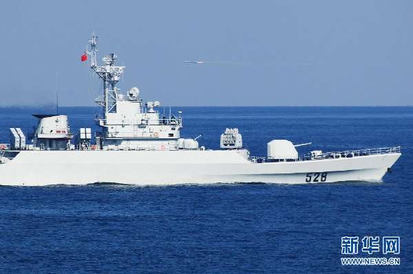 北海艦隊黃海秋點兵 新裝備可抗多向?qū)楋柡凸? border=