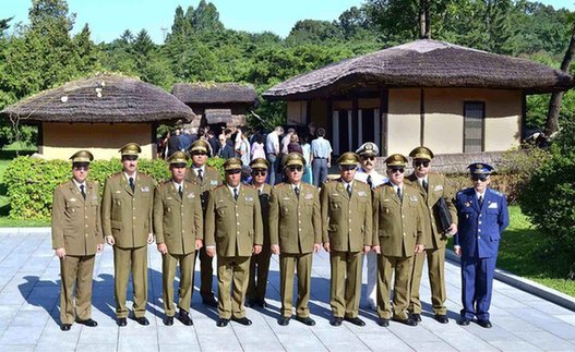 朝鮮舉國慶祝國慶節(jié)