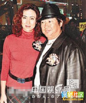 洪金寶妻子是個(gè)大美人