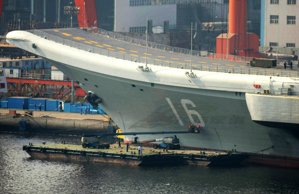 資料圖：中國海軍人員上艦。