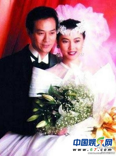 娛樂圈明星夫妻珍貴結(jié)婚照曝光