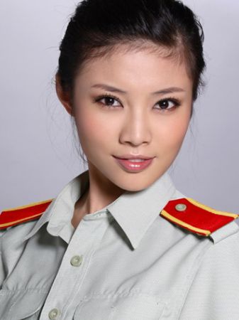 新一代軍藝校花盤(pán)點(diǎn):殷桃姚琳娜成美女代表