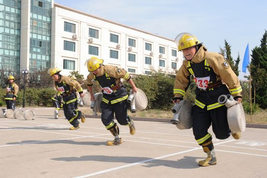 沙場秋點兵 500消防鐵軍比武場上亮劍