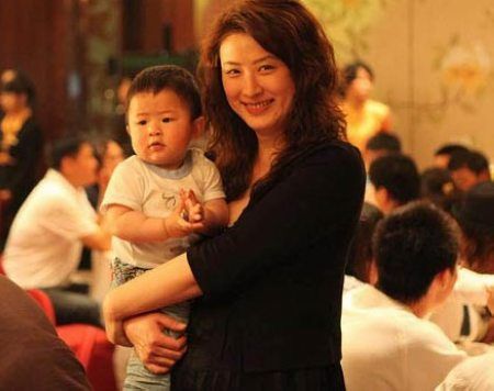 王志文酒駕劣跡被揭 妻子背景驚人4歲兒子曝光(圖)