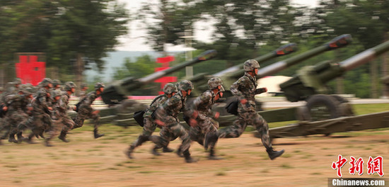 濟南軍區(qū)集團軍進行戰(zhàn)備訓練