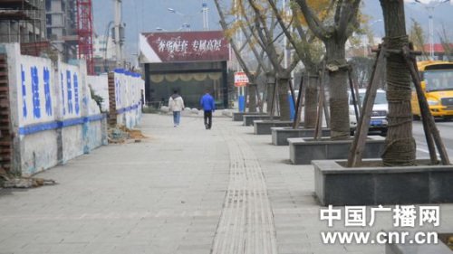 畢節(jié)市七星關(guān)區(qū)5名流浪兒童死亡事發(fā)地的垃圾箱已經(jīng)被移走