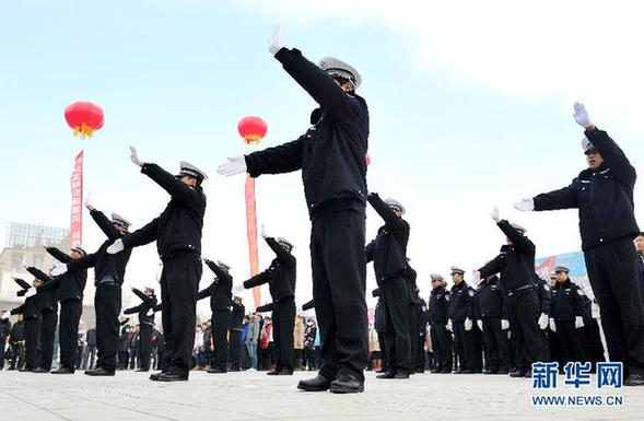 （全國(guó)交通安全日）（3）寧夏銀川舉行交通安全日宣傳活動(dòng)