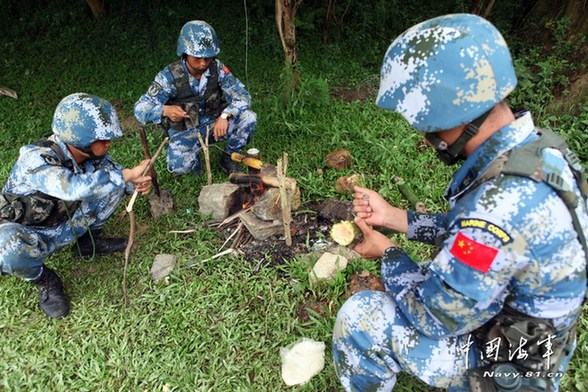 中國海軍陸戰(zhàn)隊生存訓(xùn)練直擊