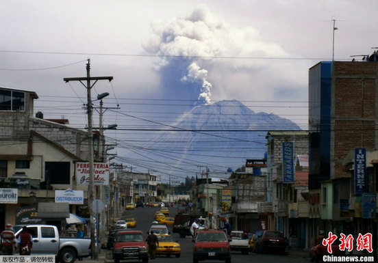 厄瓜多爾通古拉瓦火山劇烈噴發(fā)