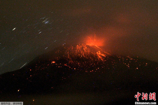 厄瓜多爾通古拉瓦火山劇烈噴發(fā)