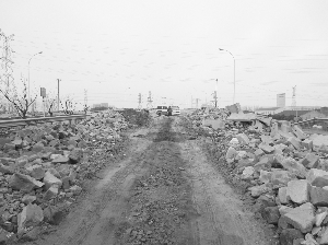 望虞河大橋蘇州段入口處路障重重