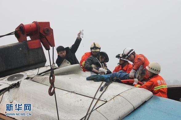 蘭海高速貴州境內(nèi)發(fā)生一起交通事故5死19傷