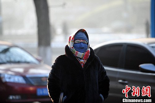 中國(guó)多地再遭霧霾 交通受阻空氣質(zhì)量持續(xù)走低