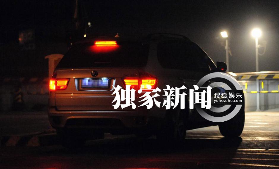 王寶強(qiáng)低調(diào)回京 愛妻開豪車接機(jī)共返愛巢