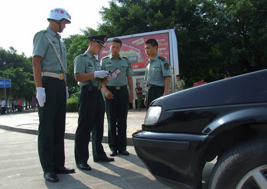 資料圖：嚴(yán)格審核軍車(chē)出車(chē)手續(xù)。