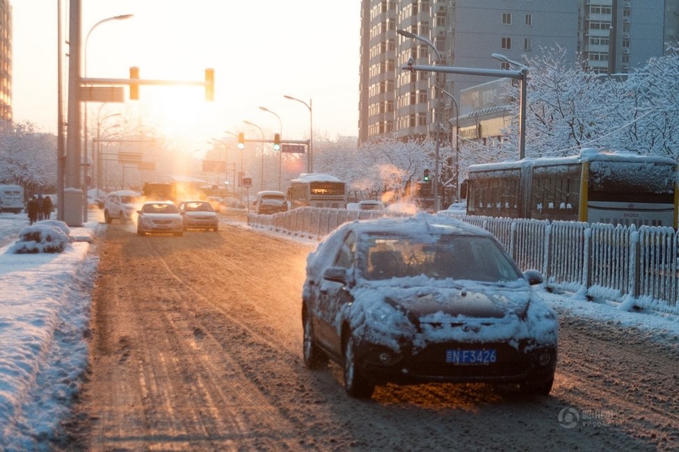 2013年3月20日早晨，降雪后的北京，全城銀裝素裹