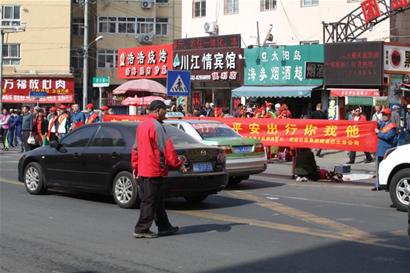 19萬(wàn)市民吐槽交通陋習(xí) 亂鳴笛超車(chē)加塞最多