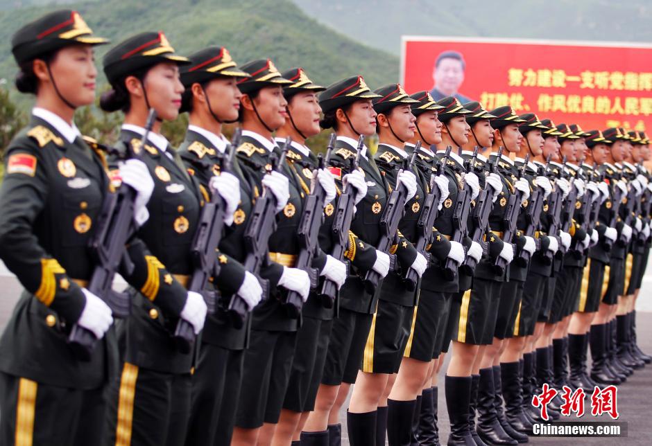 探訪閱兵基地 三軍儀仗隊(duì)首次有女兵參加大閱兵