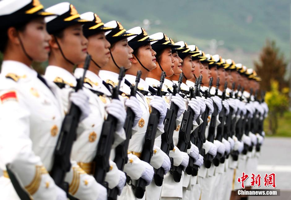 探訪閱兵基地 三軍儀仗隊(duì)首次有女兵參加大閱兵