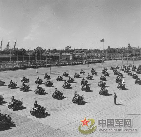 1952年國慶3周年閱兵(組圖)