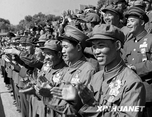 1953年國慶閱兵 人民軍隊正規(guī)化建設的成果展示