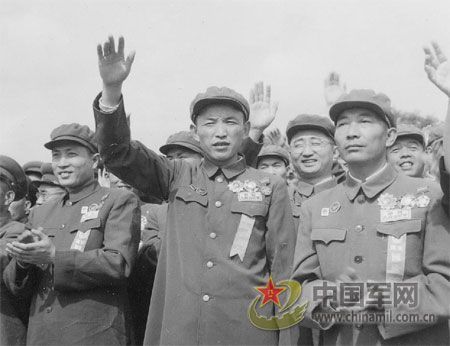 1954年國慶閱兵 受閱部隊編成出現(xiàn)新變化