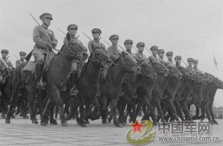 1954年國慶閱兵 受閱部隊編成出現(xiàn)新變化