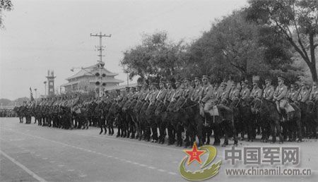 1954年國慶閱兵 受閱部隊編成出現(xiàn)新變化