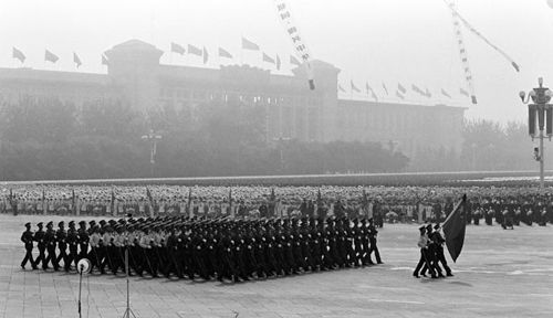 1984年國(guó)慶閱兵 改革開放后國(guó)防力量的首次展示