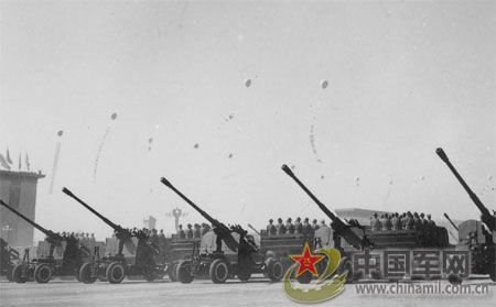 1959年國(guó)慶 逢十大閱兵盛況空前(組圖)