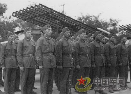 1955年國慶：實行軍銜制 換裝大閱兵